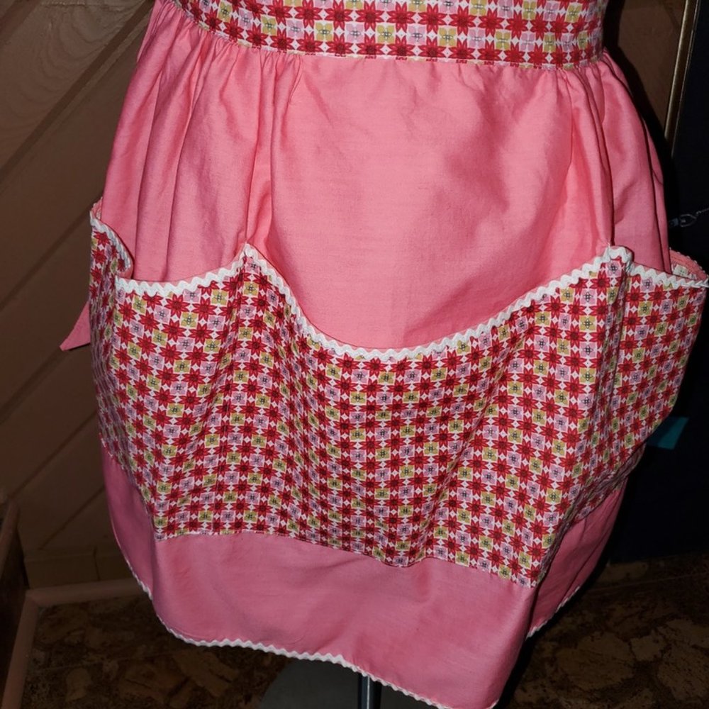 Vintage 60's Geometric Cotton Hostess Half Apron w/ White RicRack & Long Pockets